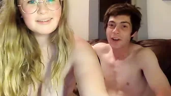 finandfern 0092020 602_couple webcam