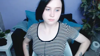 alice_charm 8092020 120_female webcam