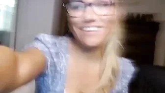 yourfavoritemom82 chaturbate gorgeous confused caresses pussy