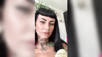 nomorecherrypie88 05.08.2020 92788193 A banana a day