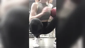 luvevelynclaire Before bed workouts feel really good. 3351434