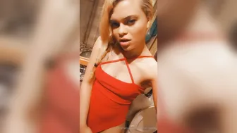 destinycruzxxx 26.05.2020 34088379 Hot Sexy Naughty Babe Destiny Cruz Playing With Her