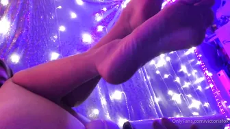 victoriafox 29 04 2020 34436508 I love playing with my kitty when I m wasteddd