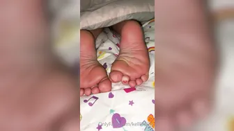 kelllikellly_Listen to how I talk to you in this foot joi_27929011