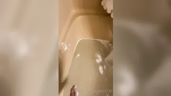 junifurmoon_Getting all soapy._28343364