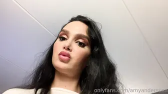 amyanderssen 10 06 2019 7505893 Favorite lip gloss