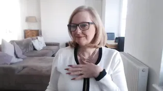 courtesananna 20.01.2020 Elevenses morning tea with Anna x