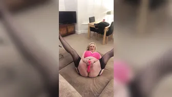 courtesananna 17.04.2020 All in the pink ... sexy balcony bra and my ramp