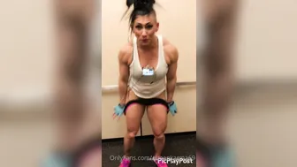 queenkarma69 18.06.2020 I'm not ALWAYS serious at the gym. My gym shenanig
