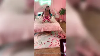 ebony mystique 28.07.2020 Since you wanna CUM on Set with me Babe... guess yo