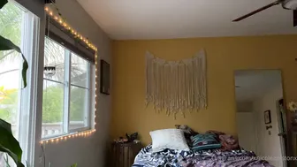 xnicoleanistonx Waiting for you to get home from work like...