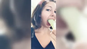 leahwintersxoxo 30.09.2019 Practicing how to deep throat
