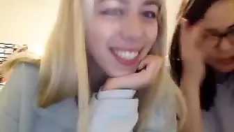 strawberryjuju  Horny cam whore 22 April  2017