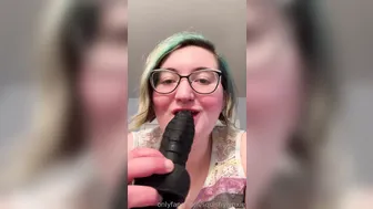 squishylynxi 4-04-2019-5.81.2832-Blowjob on my bed 3