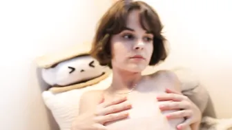 ouiouilux_HD-wholesome-lesbian-POV-orgasm