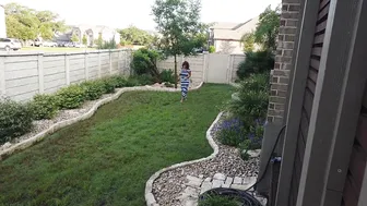 deauxma 1.50.6202 47.51.1290 Video Walking the yard and stopping for a P break.