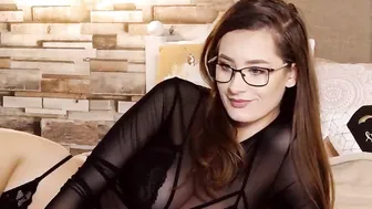 anniekarrera1 3.10.2019 928 myfreecams