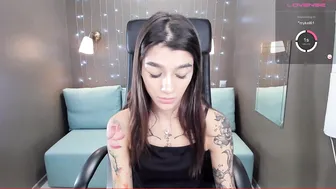 your_petite_dream greedily fucks her pussy