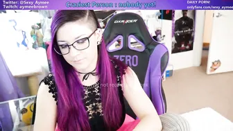 sexy_aymee blonde slut fucks pussy with phallus