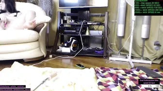 white_widow_ milf with tattoos jerks off her cunt