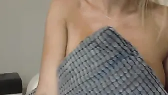 blonde_m  Gorgegous webcam girl 14 june 2017