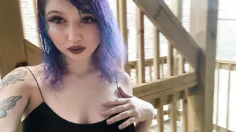 Kittysnsfw_Tits-play-outside