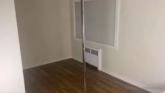 Nicki Foxx OnlyFans 24