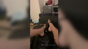 Damazonia onlyfans 2019-08-21 Feet latex always a hot combo with my gimpette