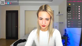 roxanjunk 5.01.2021 700 female chaturbate