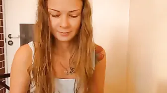 dragon_girl  Bent down and masturbated to the camera