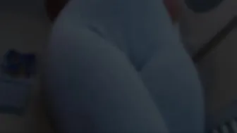 lolarosexxx Pee desperation in grey leggings ManyVids