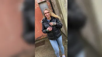 ava_austen 21 02.2020  6 Hannah Brooks I flashing in the street It feels good b