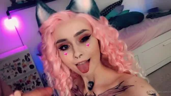 zirael_sg 2020 04 28 Naughty girls like to suck