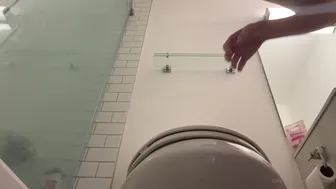 Ella Hollywood _OnlyfansPlaying around looking for a good pose to shoot in (13.04.2020)