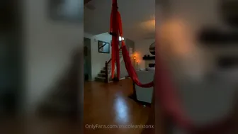 xnicoleanistonx _2020 10 14 80