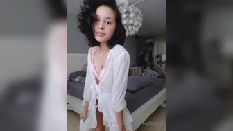 prettypinkell4 15 06 2020 A good strip te