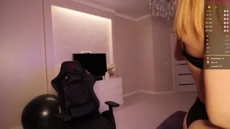 lovely_aria 0.04.2021 931 female chaturbate