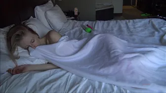 Destinationkat 365 Sun Light Masturbation