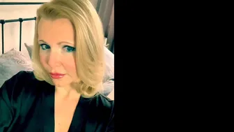 catrice 09 03 2019 5315825 Good Morning stockingslegs lingerie bustywoman