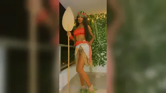 Laura_Saenz OnlyFans sweetlaurasaenz 15 09 2020 119075522 moana which one do you lik Video