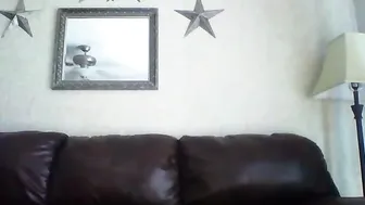 princess_kiara  Bent down and masturbated to the camera