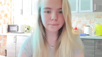 nikkishygirl  webcam oil fuck show