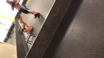 Kendall Vuitton (Horiz,) (8)