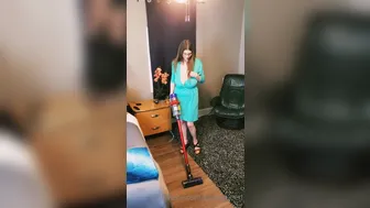 kcupqueen 10 05 2020 38482328 Behind the scenes  Tits come out toward the end I hope