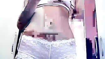 minglee  Wild babe wants sex