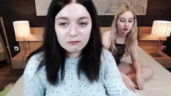 dinagirlmoon 0.06.2021 942_couple chaturbate