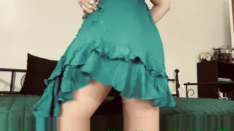 London Lix OF_20200601-44144822-I love these flirty little summer dresses don t you