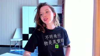 chili_baby22 cute chick jerks both holes