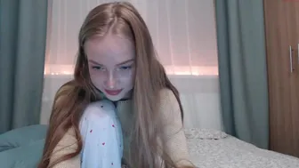 shymaryjane stocking babe shows elastic tits