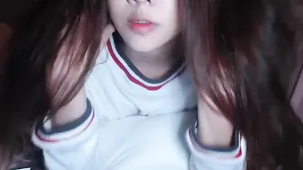 sheepover  milf masturbates on webcam show